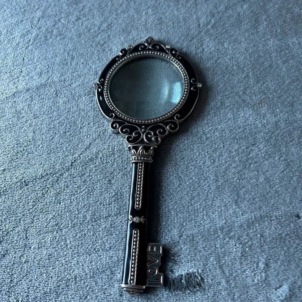 Key Magnifying Glass Silver Tone Black Enamel Ornate Desk 7.5" #91